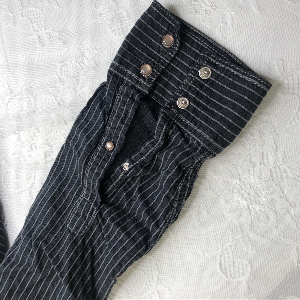 INC button down - Picture 4 of 7